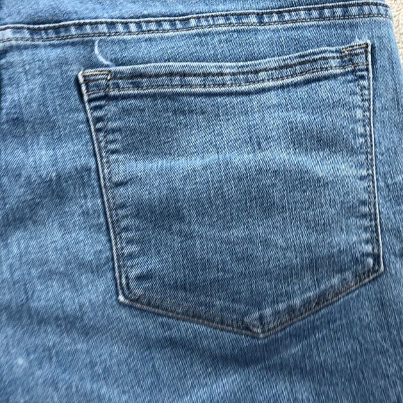 Riders By Lee Womens Jean  Shorts Size 16M Mid Rise Blue Denim Casual Summer - Picture 11 of 13